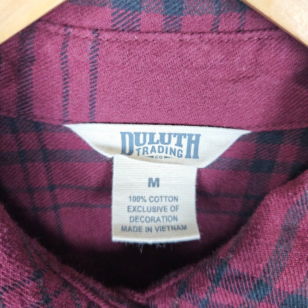 Duluth Trading Women's Red Plaid Button Up Shirt Size M Flannel Roll Tab Sleeves - Picture 4 of 11